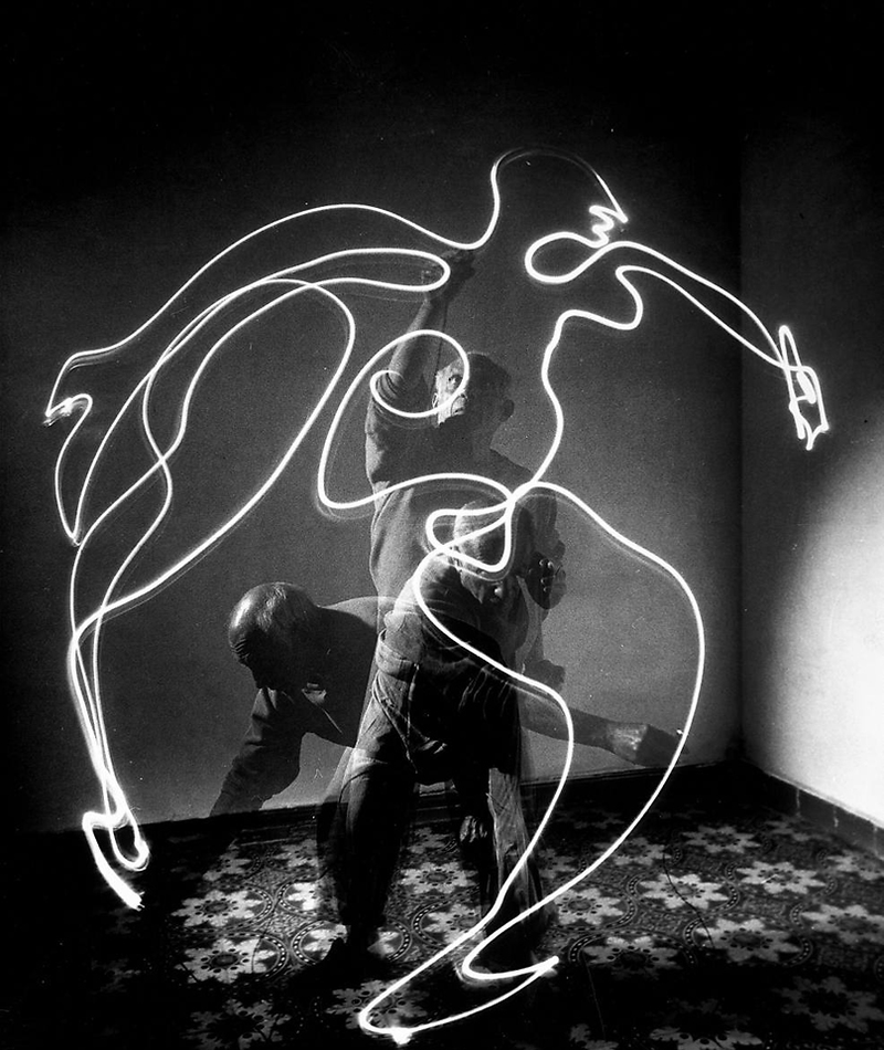 Illustration for article titled Light Paintings That Make the Real World Look like Tron